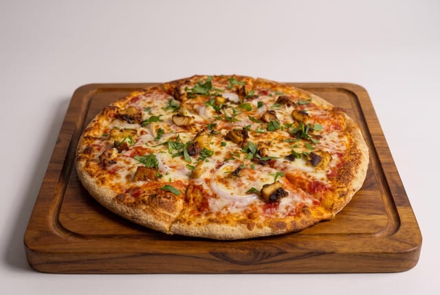 Tandoori Delight Pizza.